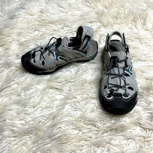 Atika Women’s Grey Outdoor Sandal Shoes. Size 7
